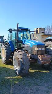 Tractor New Holland TM140