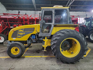 Tractor Pauny 250 4X2 - Año 2004
