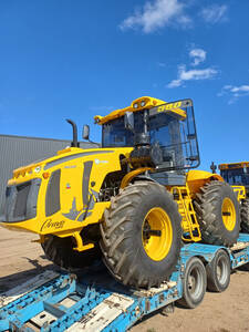 Tractor Pauny 580 Bravo