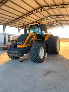 TRACTOR VALTRA T250
