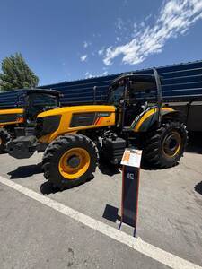 Tractor Yuchai LT1604-T 160hp 4x4 (Contamos con tractores 120hp y de 200hp)