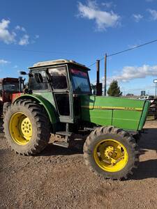 Tractor John Deere 2800 105 HP Doble Tracción