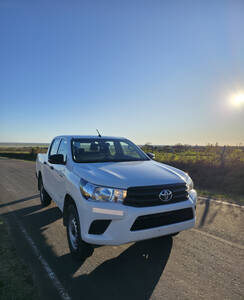 Vendo Toyota Hilux Dx 2024 4X4