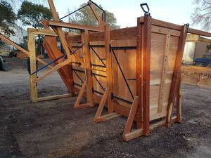 Casilla Operaciones hacienda completa con cepo 4 puertas apreta vacio y tranca 3m x 1.80m