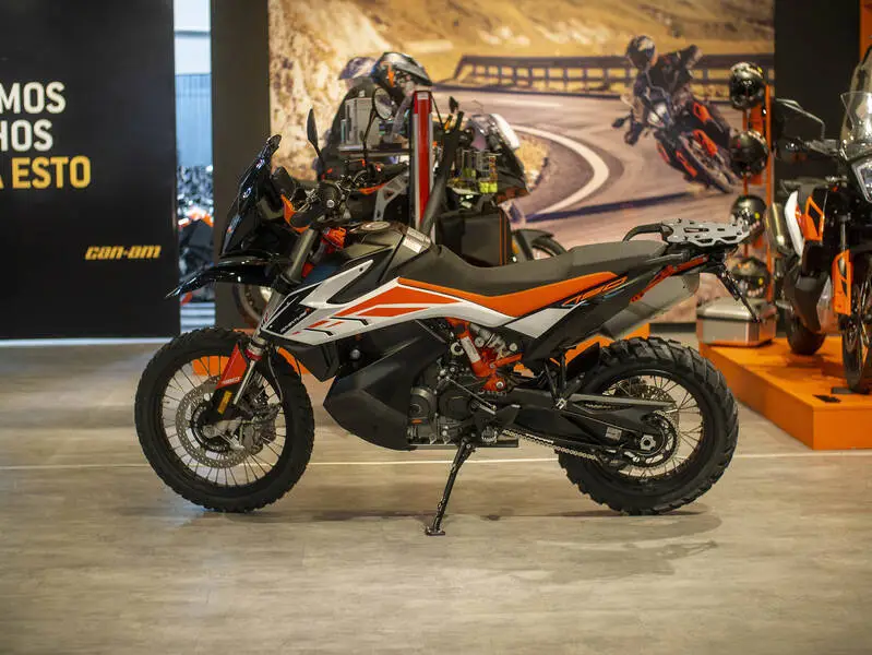 ktm adv 790 r